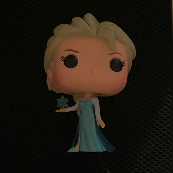 Funko Pop! Disney Frozen Elsa #82 Vinyl Figure 2014 No Box - Picture 3 of 7